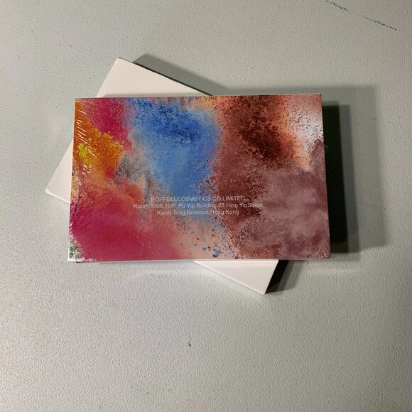 POPFEEL NEW 40 Colors Eyeshadow Palette NIB - Picture 3 of 3